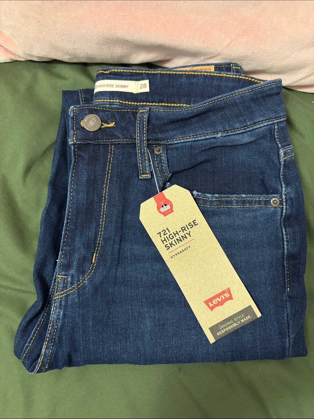 NWT Levi's 721 High-Rise Skinny Jeans - Deep Indigo Blue